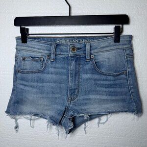 American Eagle Size 6 Hi-Rise Shortie Raw Hem Medium Wash Denim Shorts Stretchy